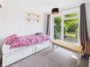 Bedroom- click for photo gallery